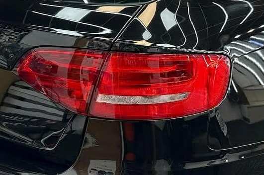 Audi A4 B8 estate haloge prefacelift